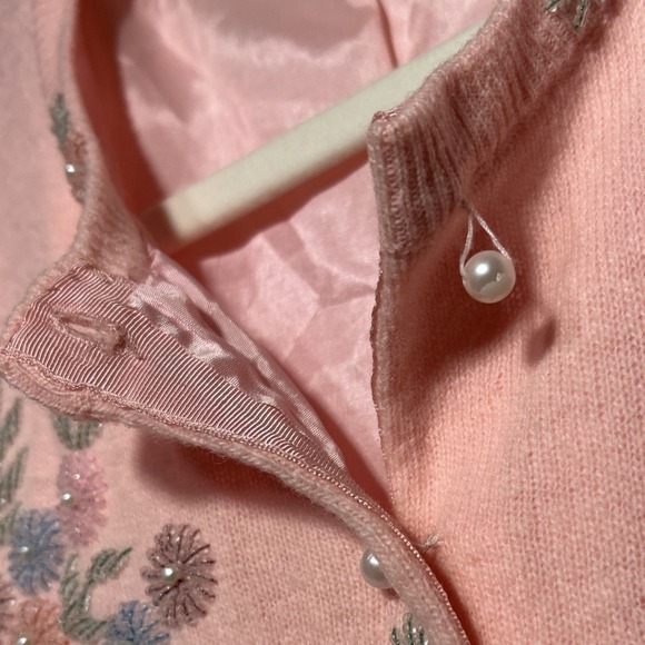 VTG 50's Floral Beaded Cardigan Sweater Pink Faux Pearl UK Sz 40 (10-12 US) EUC - Picture 3 of 12